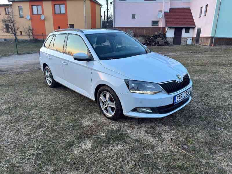 Škoda Fabia 1,0   3 Combi TSI 81kW Style - foto 2