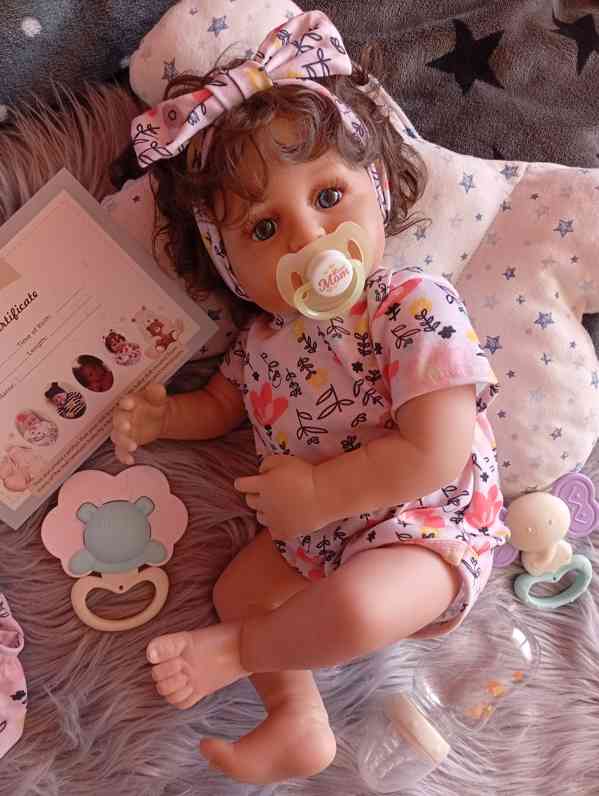 Realistická Reborn panenka kudrnatá holčička  - foto 6