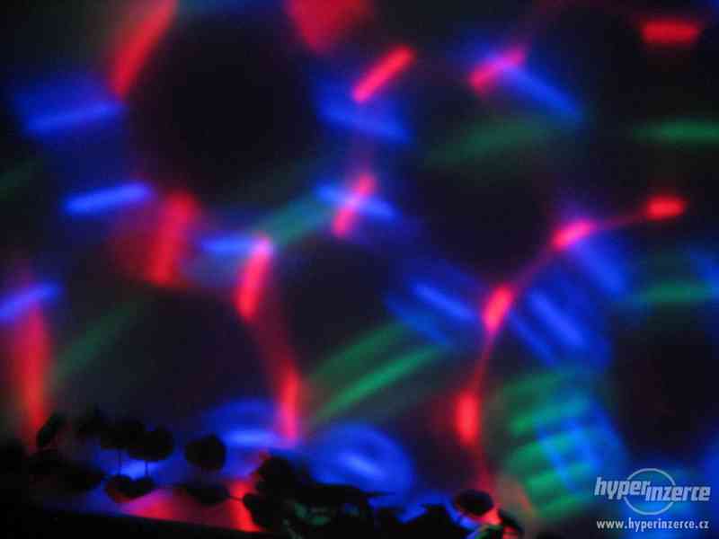 Diskožárovka LED 3 barevné efekty na zem nebo strop - foto 7