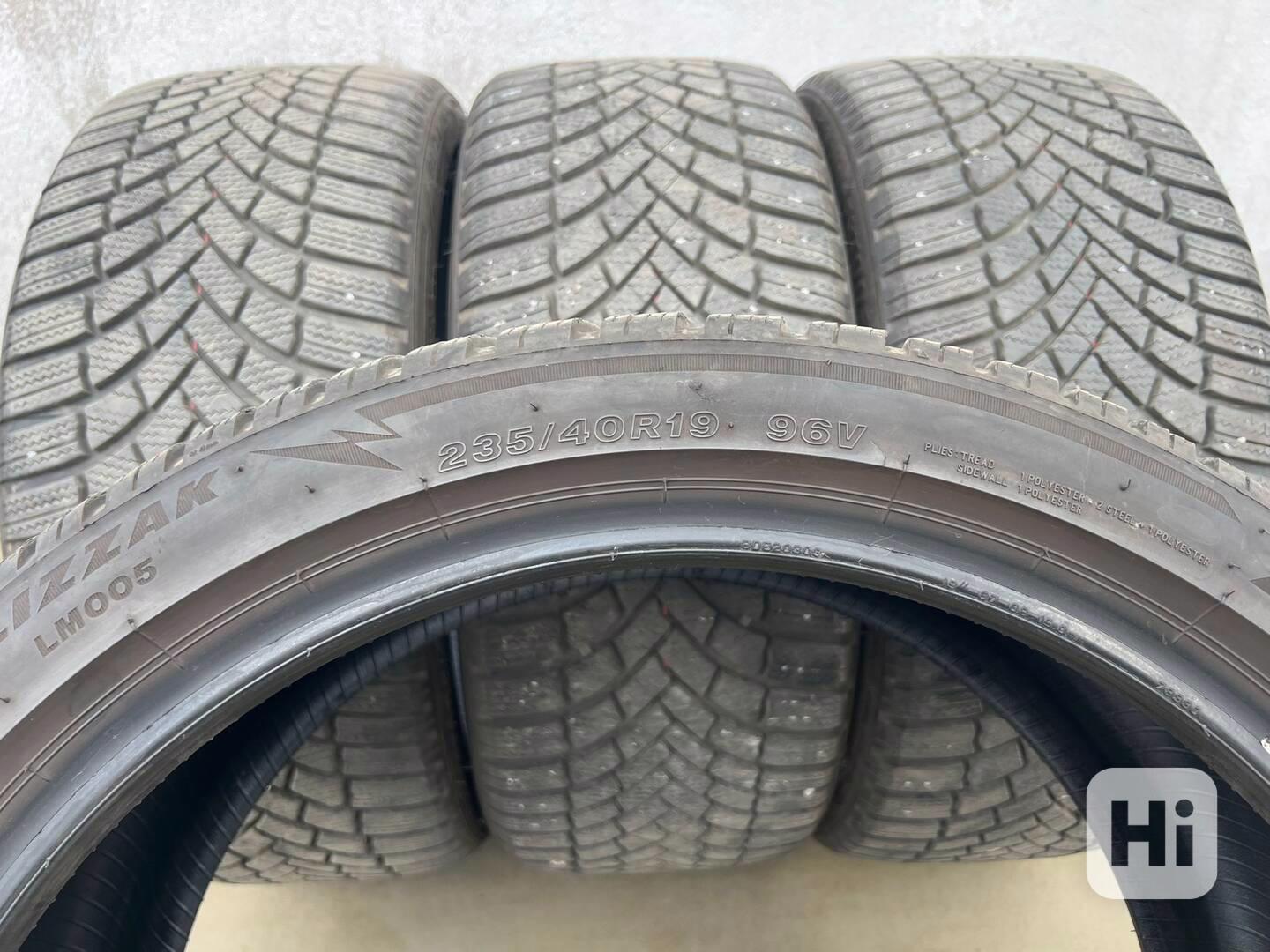 235/40R19 zimní pneu BRIDGESTONE BLIZZAK LM005 - foto 1