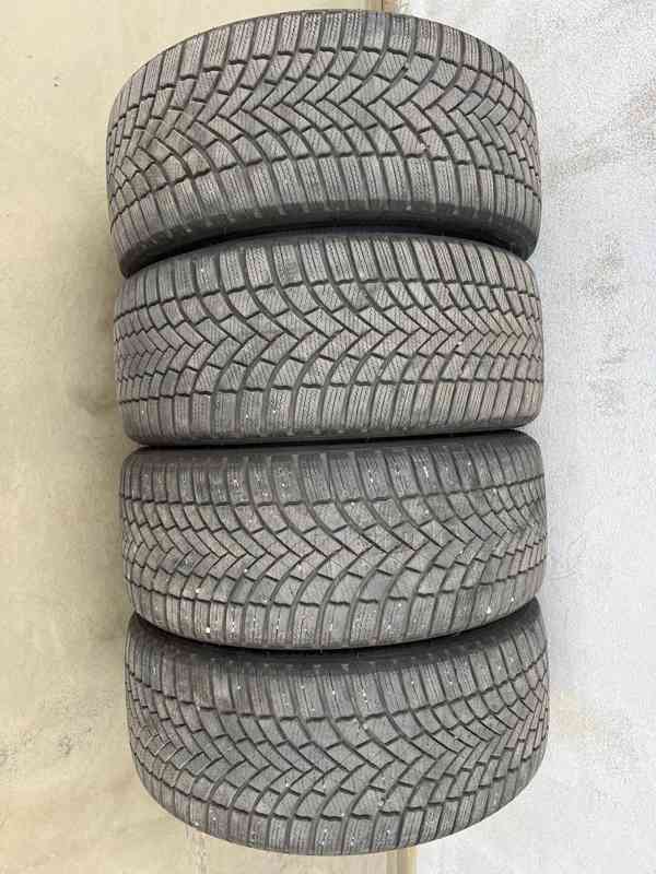 235/40R19 zimní pneu BRIDGESTONE BLIZZAK LM005 - foto 2