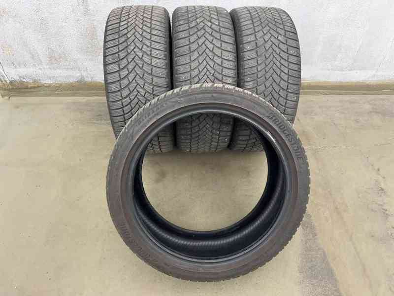 235/40R19 zimní pneu BRIDGESTONE BLIZZAK LM005 - foto 14