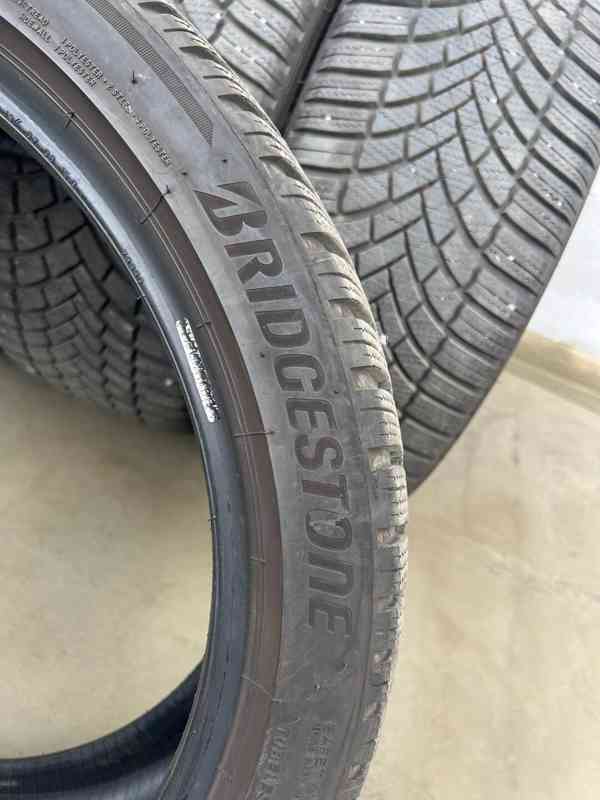 235/40R19 zimní pneu BRIDGESTONE BLIZZAK LM005 - foto 13
