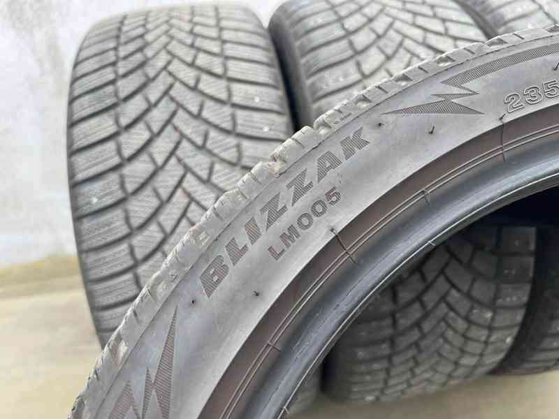 235/40R19 zimní pneu BRIDGESTONE BLIZZAK LM005 - foto 12