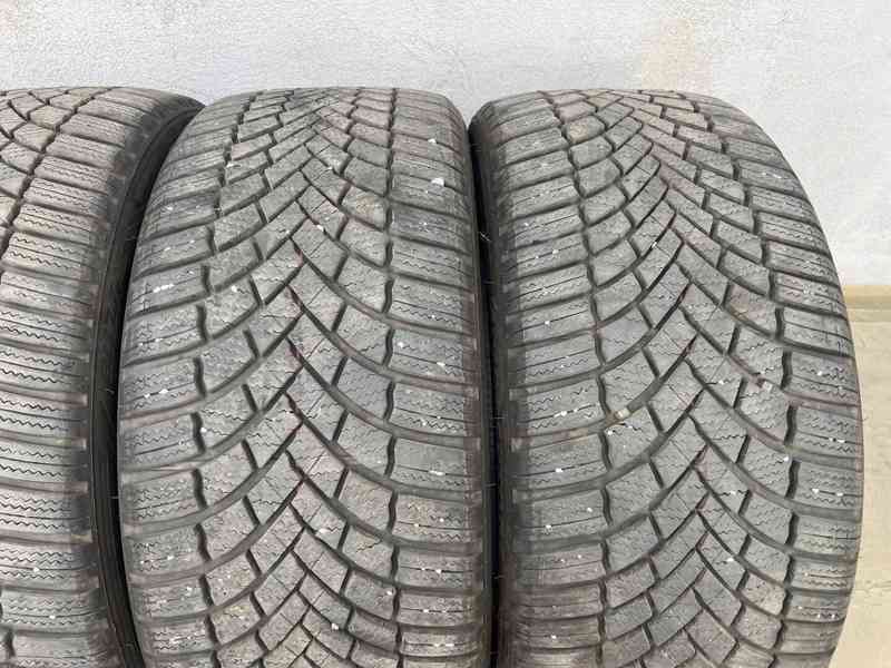 235/40R19 zimní pneu BRIDGESTONE BLIZZAK LM005 - foto 4