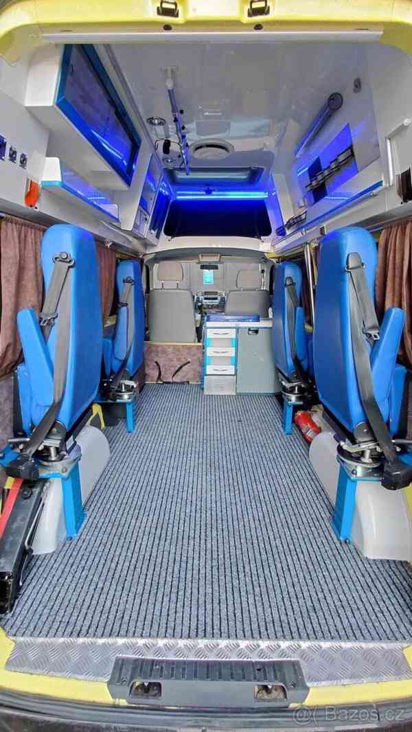 Volkswagen Transporter 2,5   TDi 4motion 128 kW, garážované - foto 17