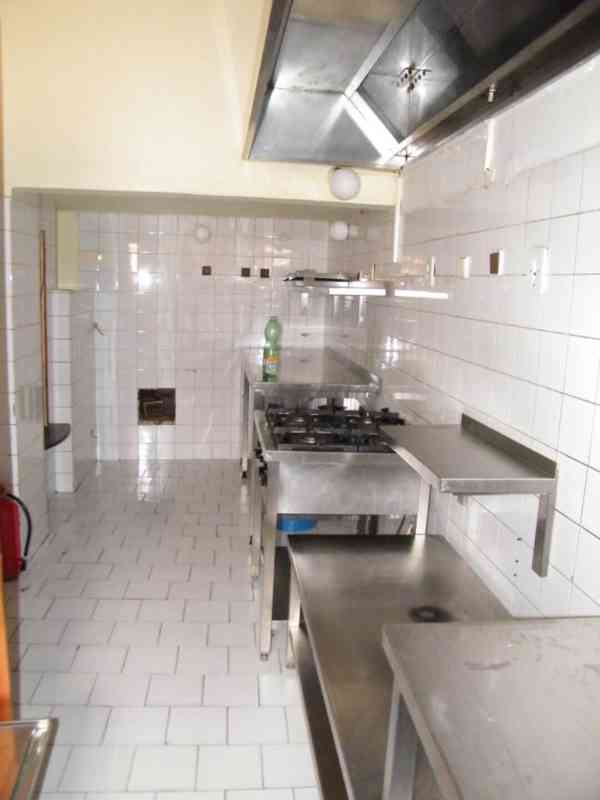 Pronájem komerčních prostor na náměstí v Sušici - foto 7