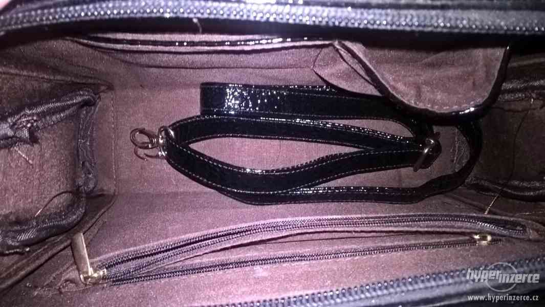 Černá nová elegantní kabelka - foto 2