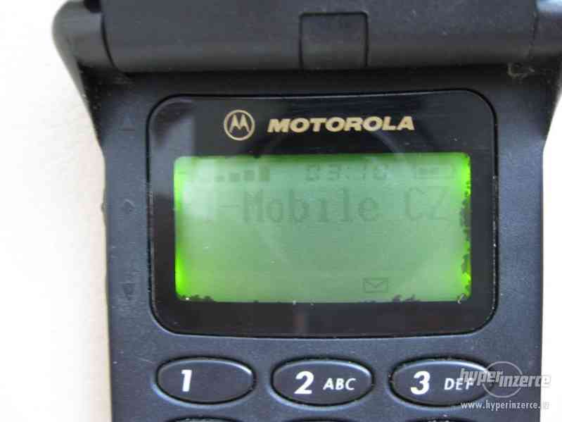 Motorola StarTAC130 - funkční mobilní telefon z r.1995 - foto 6