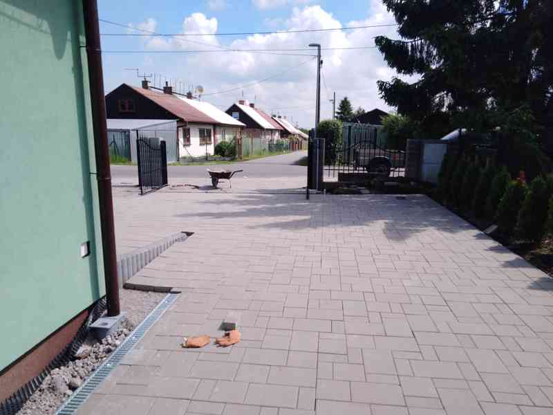 Montáž zamkove dlažby a montáž zděnych plotu. - foto 3