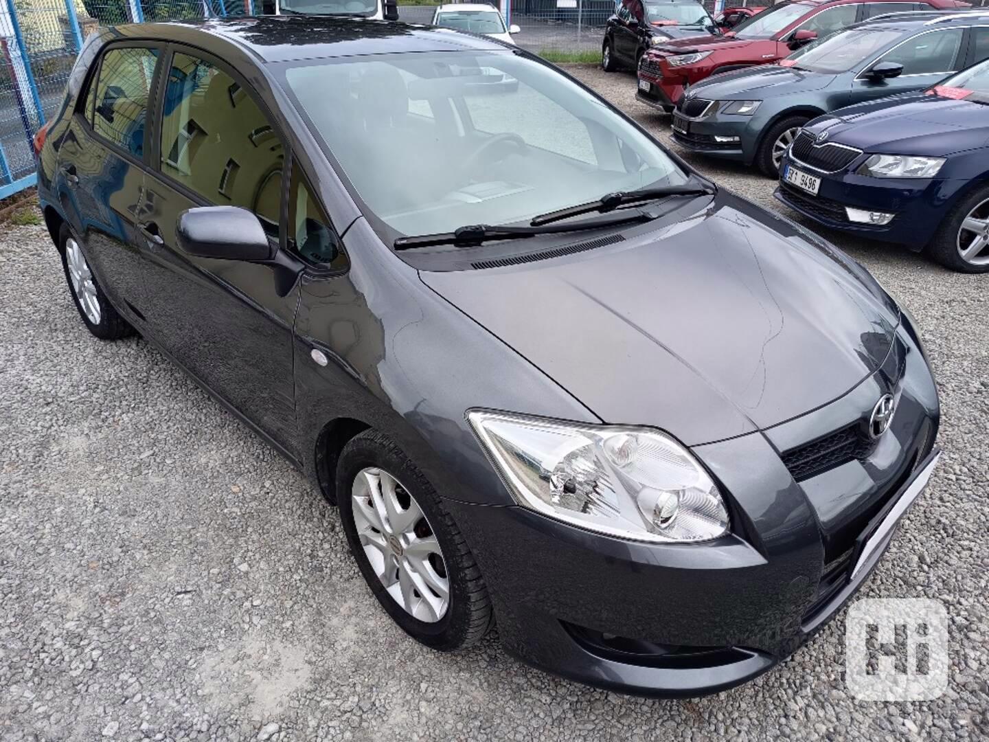 TOYOTA Auris 1,4D-4D Comfort ČR - foto 1