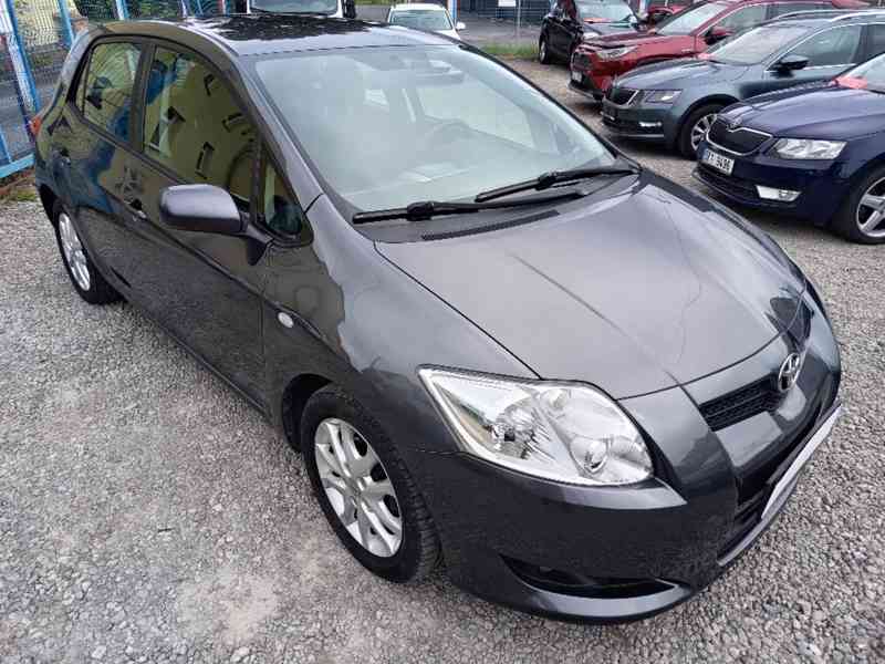 TOYOTA Auris 1,4D-4D Comfort ČR - foto 1