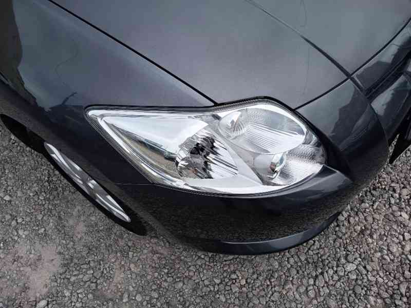 TOYOTA Auris 1,4D-4D Comfort ČR - foto 5