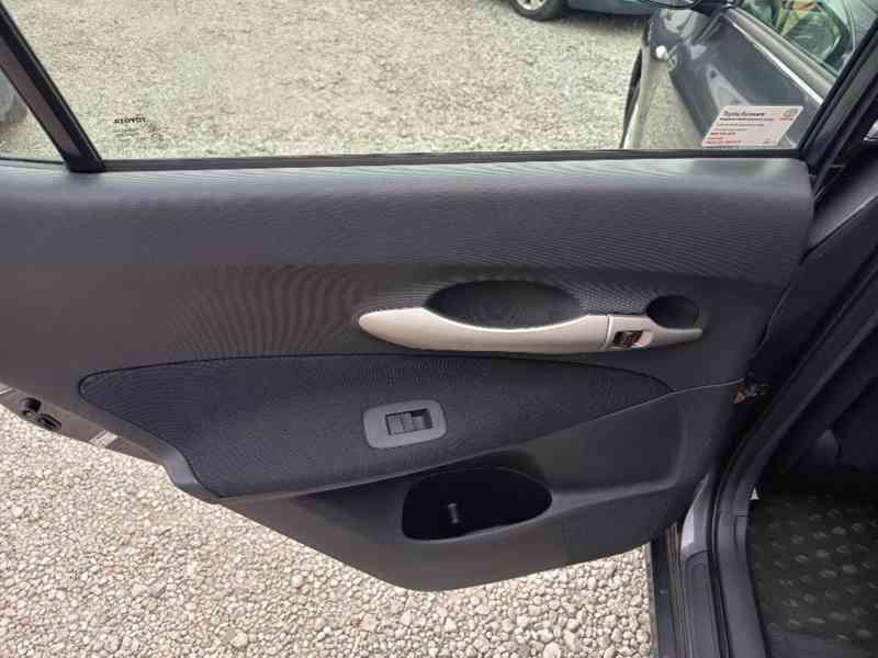 TOYOTA Auris 1,4D-4D Comfort ČR - foto 20