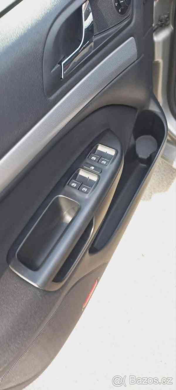 Škoda Octavia 1,9   TDI 77kw facelift - foto 12