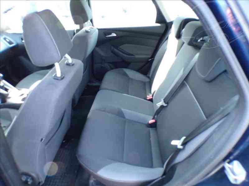 Ford Focus 1,0 EcoBoost - foto 7