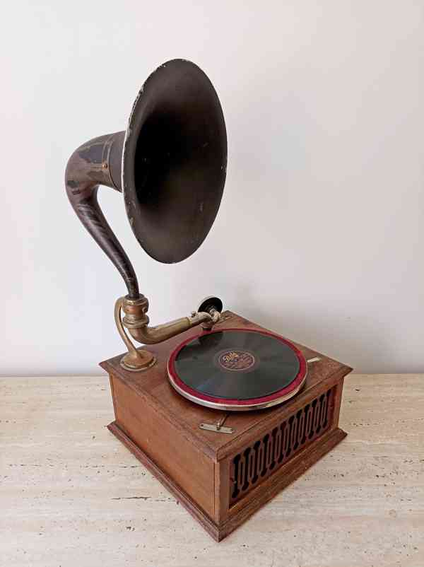 Starožitný salonní gramofon na kliku s troubou značky Pathé  - foto 2