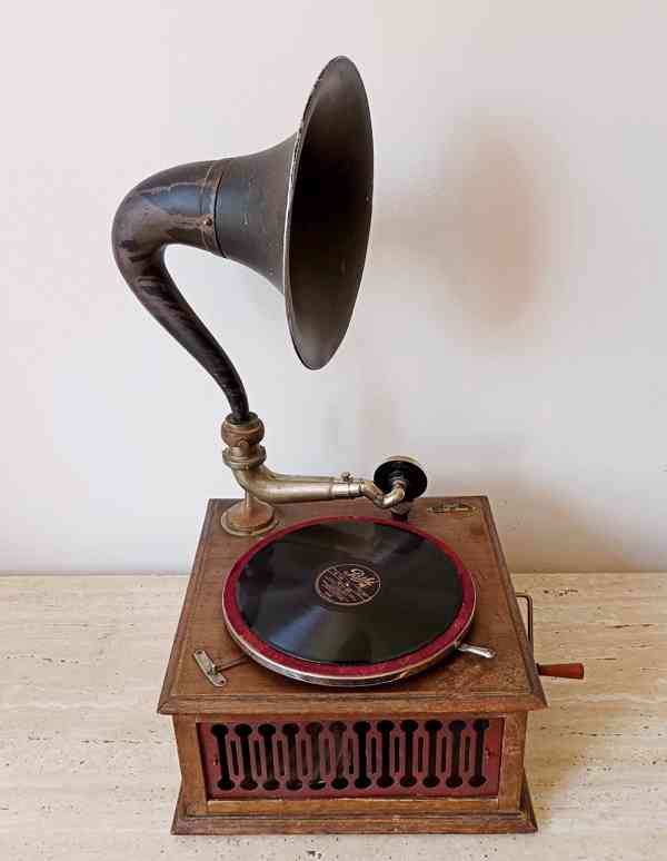 Starožitný salonní gramofon na kliku s troubou značky Pathé  - foto 1