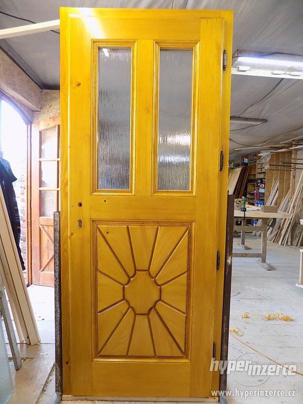 Dřevěné vchodové dveře - foto 7