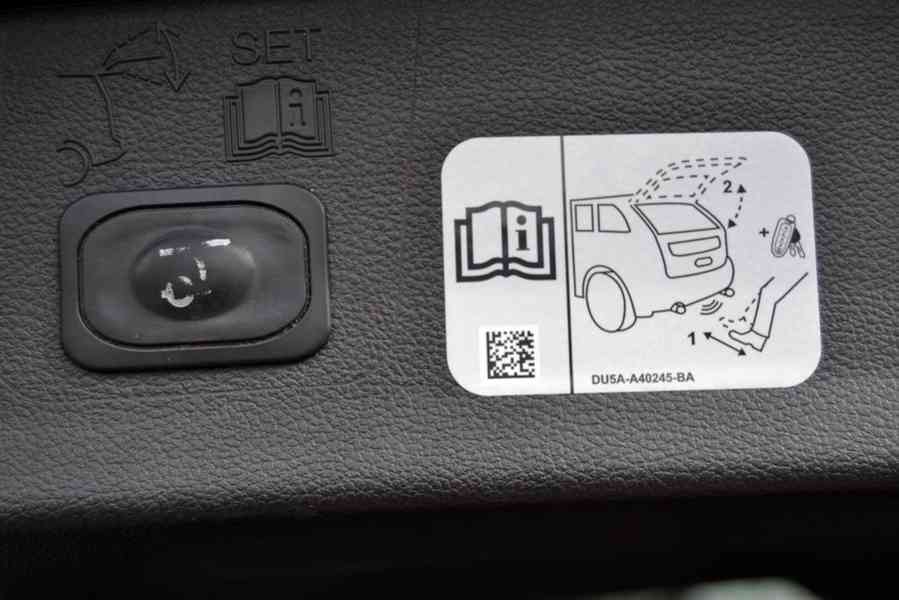 Ford Kuga 2.0 TDCI 132kW ST-Line 4x4 - foto 14