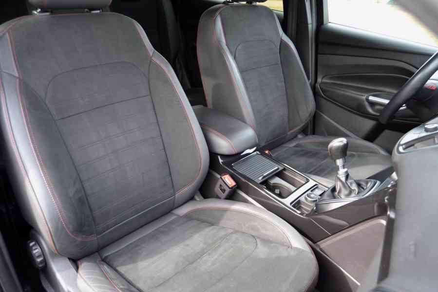 Ford Kuga 2.0 TDCI 132kW ST-Line 4x4 - foto 16