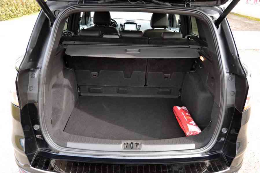 Ford Kuga 2.0 TDCI 132kW ST-Line 4x4 - foto 13