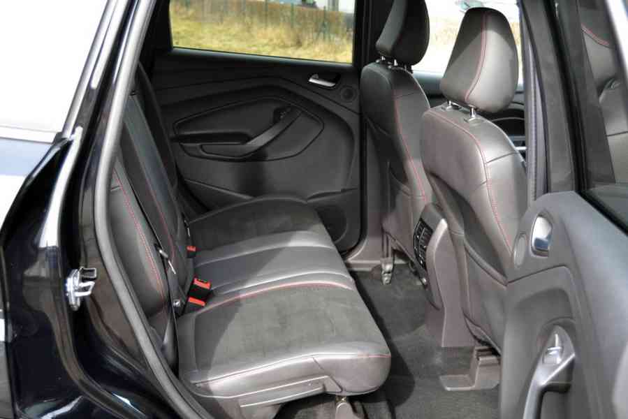 Ford Kuga 2.0 TDCI 132kW ST-Line 4x4 - foto 15