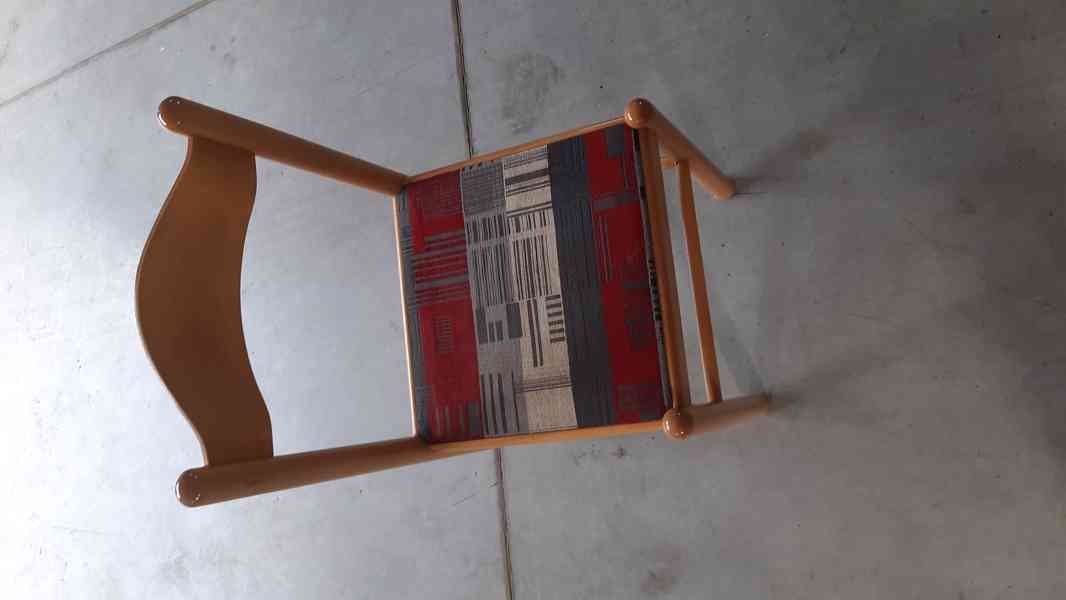 Jídelní set, rozkládací jídelní stůl + 4 židle  - foto 2