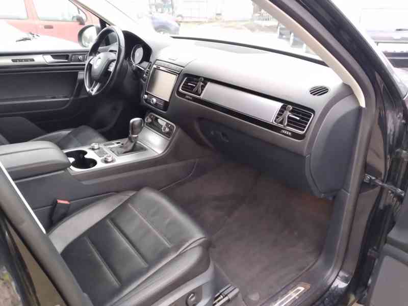 VOLKSWAGEN TOUAREG R-LINE 3.0 TDI V6 BMT - foto 11