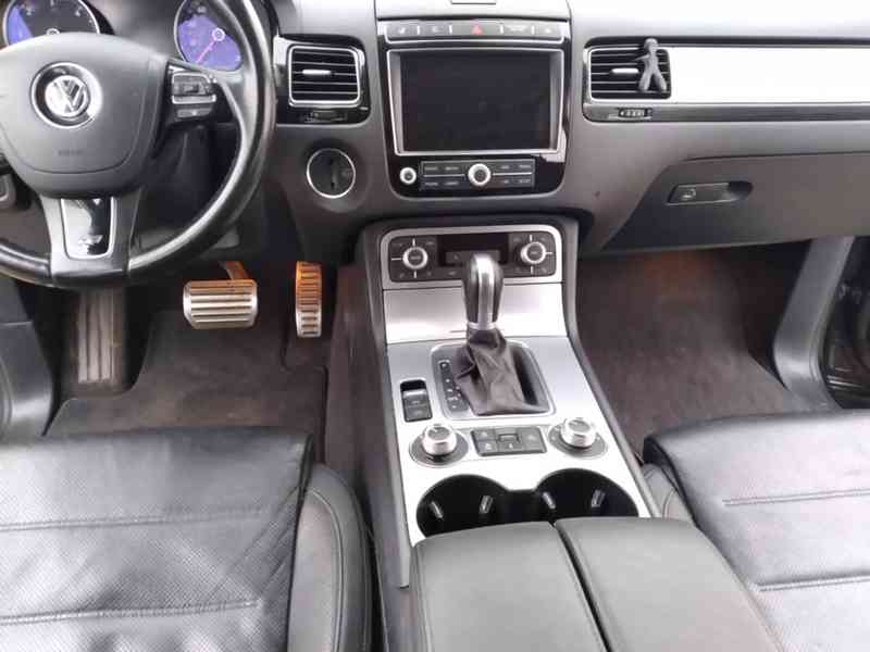 VOLKSWAGEN TOUAREG R-LINE 3.0 TDI V6 BMT - foto 19