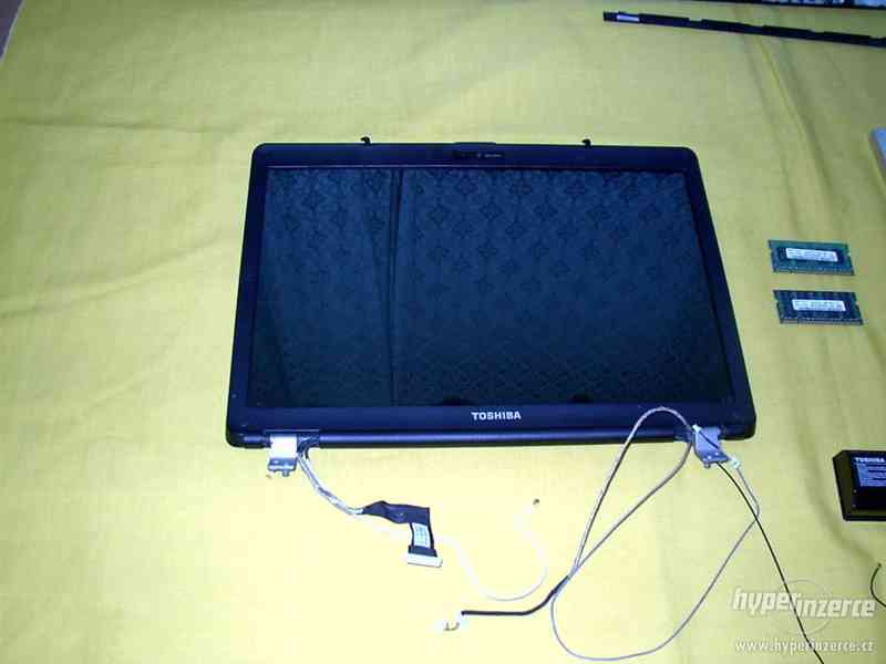 Displej pro notebook Toshiba L300D - foto 1