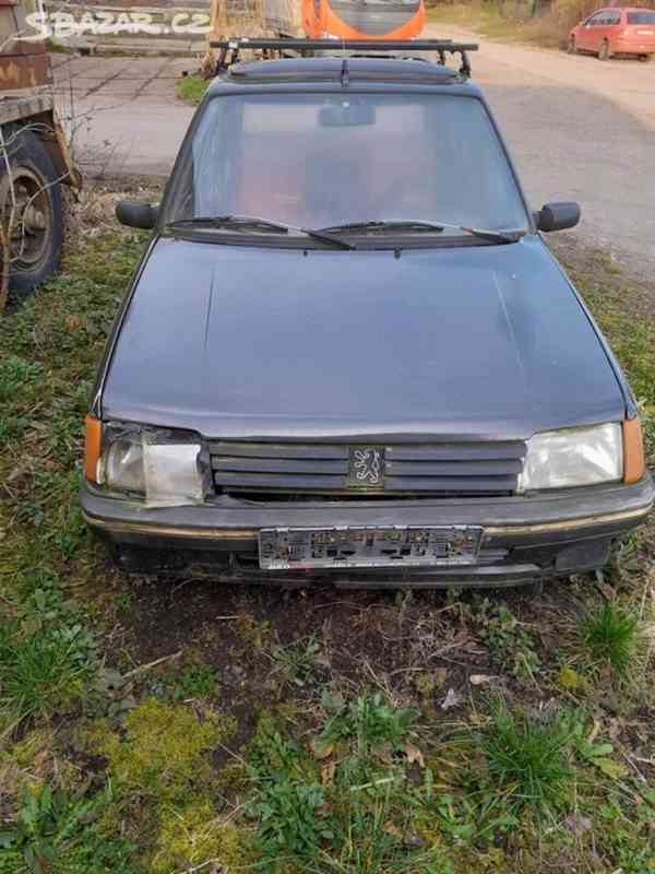 osobní vůz Peugeot 205 GRD - foto 4