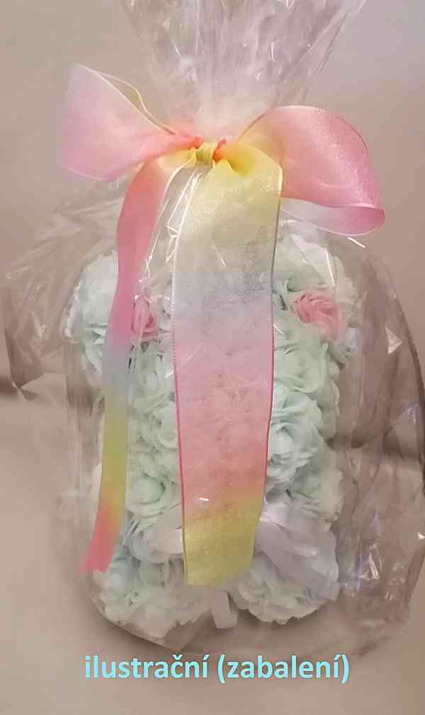 Medvídci z pěnových růží (Různé druhy) - foto 2