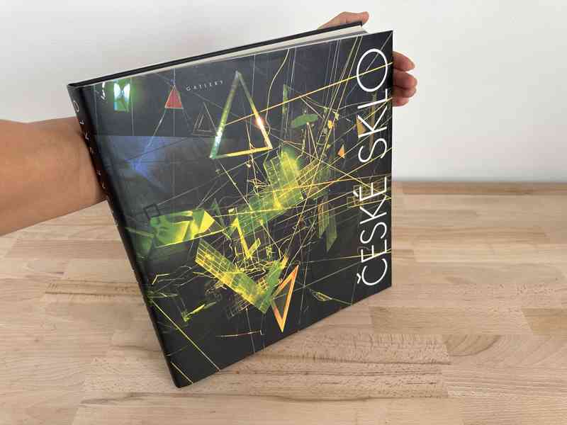 Kniha České sklo - Autor Sylva Petrová - foto 2