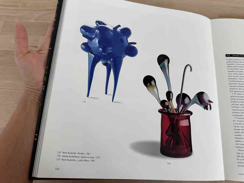 Kniha České sklo - Autor Sylva Petrová - foto 8