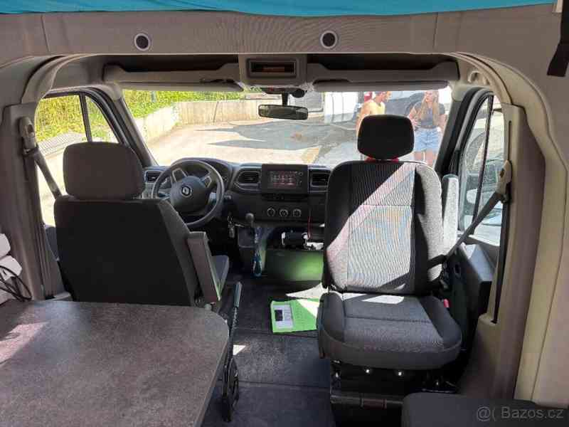 Renault s nástavbou pro MOTOKROS, obyt - foto 3