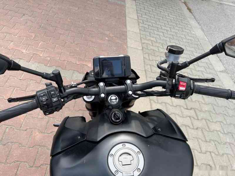 Yamaha MT-09 2022 - foto 15