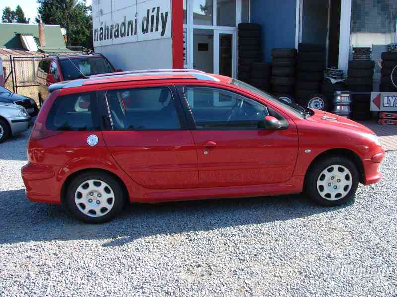 Peugeot 206 1,4 i Combi (r.v.-2006,1.maj,serviska) - foto 3