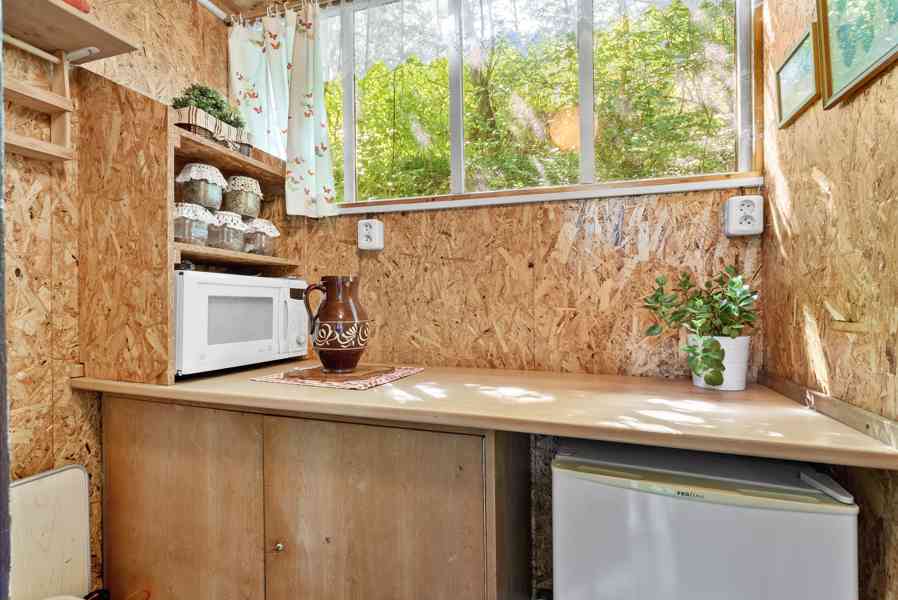 Prodej útulné chaty se zahradou 580 m², Stradonice - Nižbor - foto 8