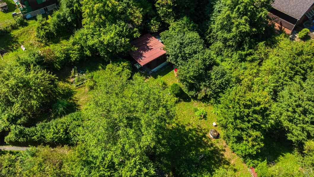 Prodej útulné chaty se zahradou 580 m², Stradonice - Nižbor - foto 13