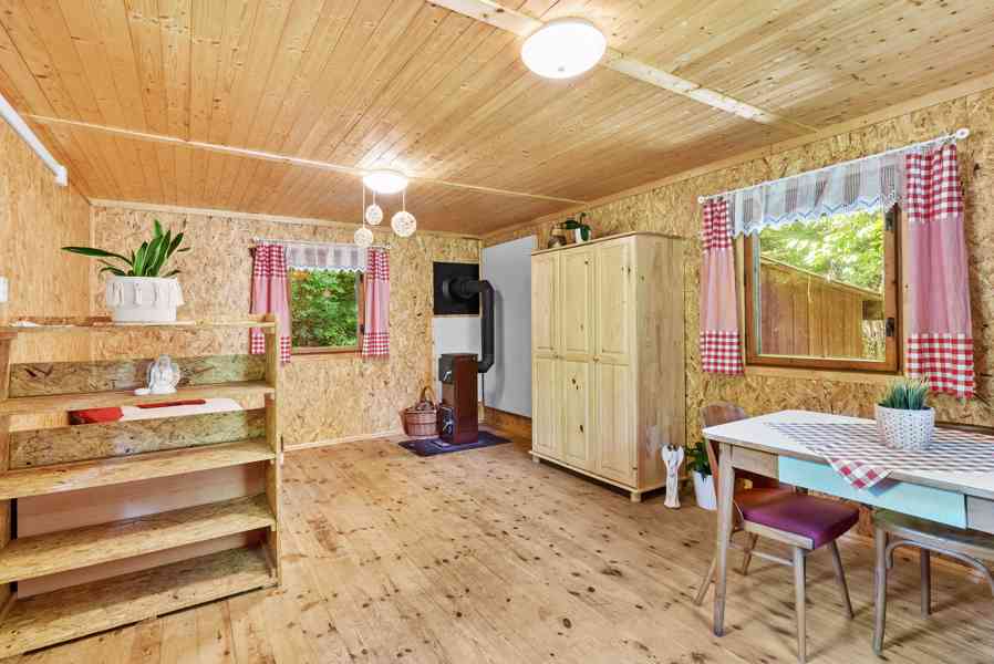 Prodej útulné chaty se zahradou 580 m², Stradonice - Nižbor - foto 5