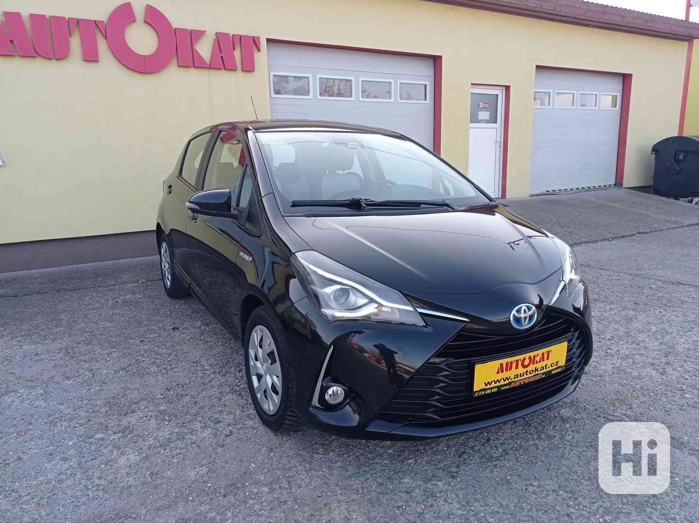 Toyota Yaris 1.5 Hybrid 74kW/1maj/ServKniha - foto 1