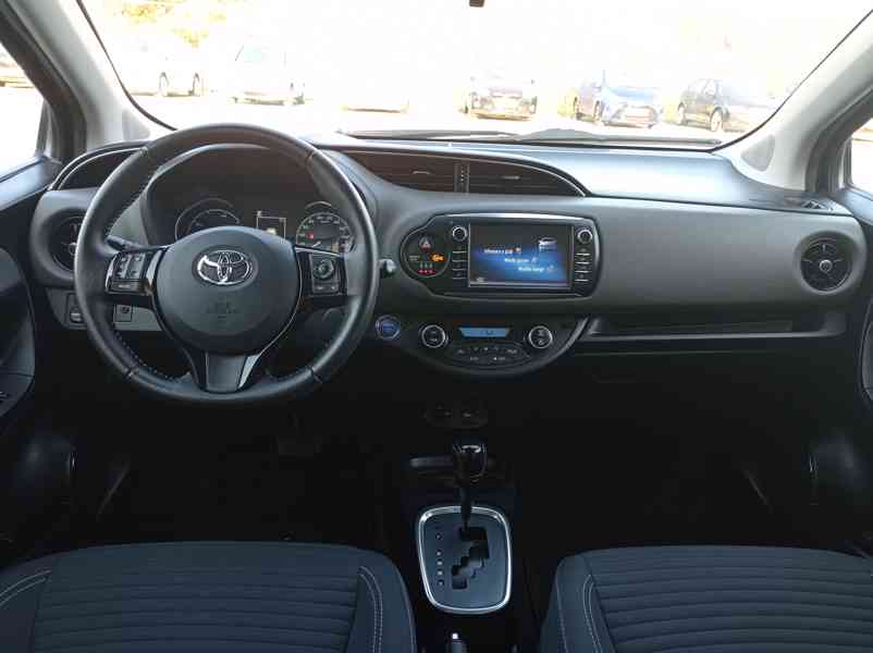 Toyota Yaris 1.5 Hybrid 74kW/1maj/ServKniha - foto 22