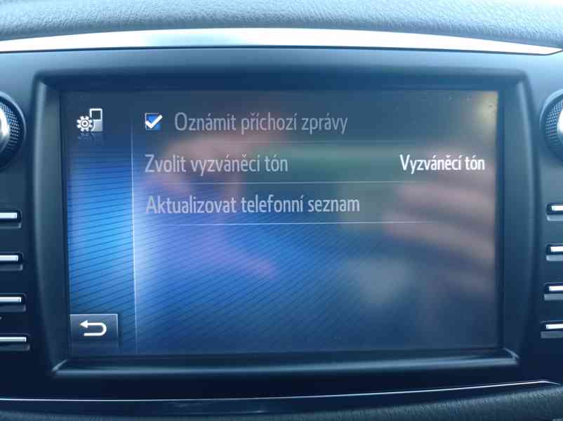 Toyota Yaris 1.5 Hybrid 74kW/1maj/ServKniha - foto 42