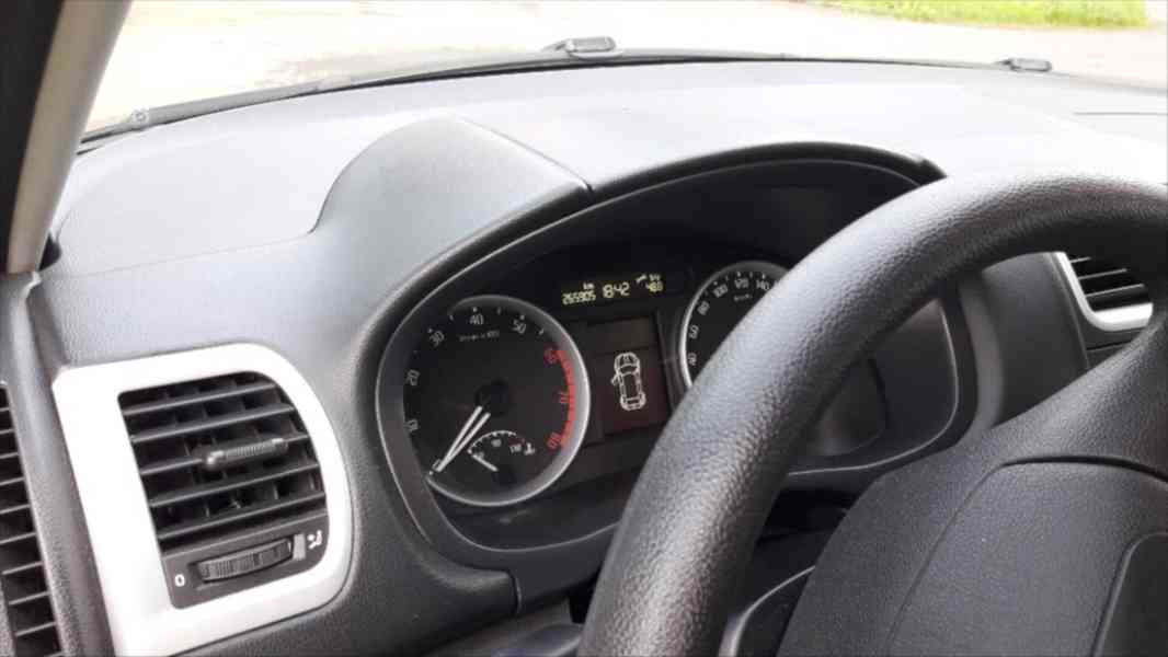 Škoda Fabia 1,2 - foto 2