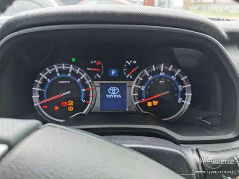 Toyota 4-RunnerLimited 4,0i benzín 201kw - foto 14