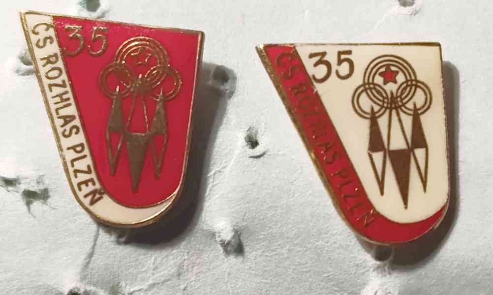 Sada 3 sběratelských odznaků 35 Čs. Rozhlas Plzeň - foto 2