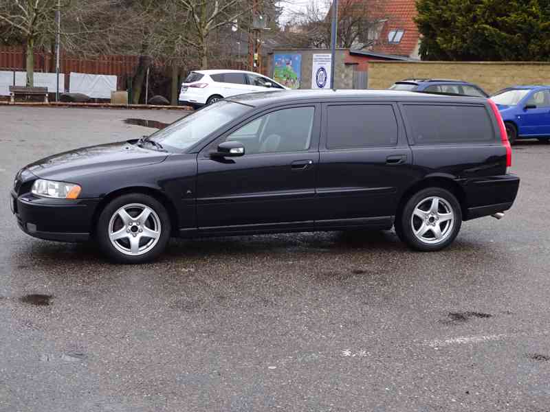 Volvo V70 2.4 D5 Combi r.v.2006 (stk:12/2026) 136 kw - foto 3