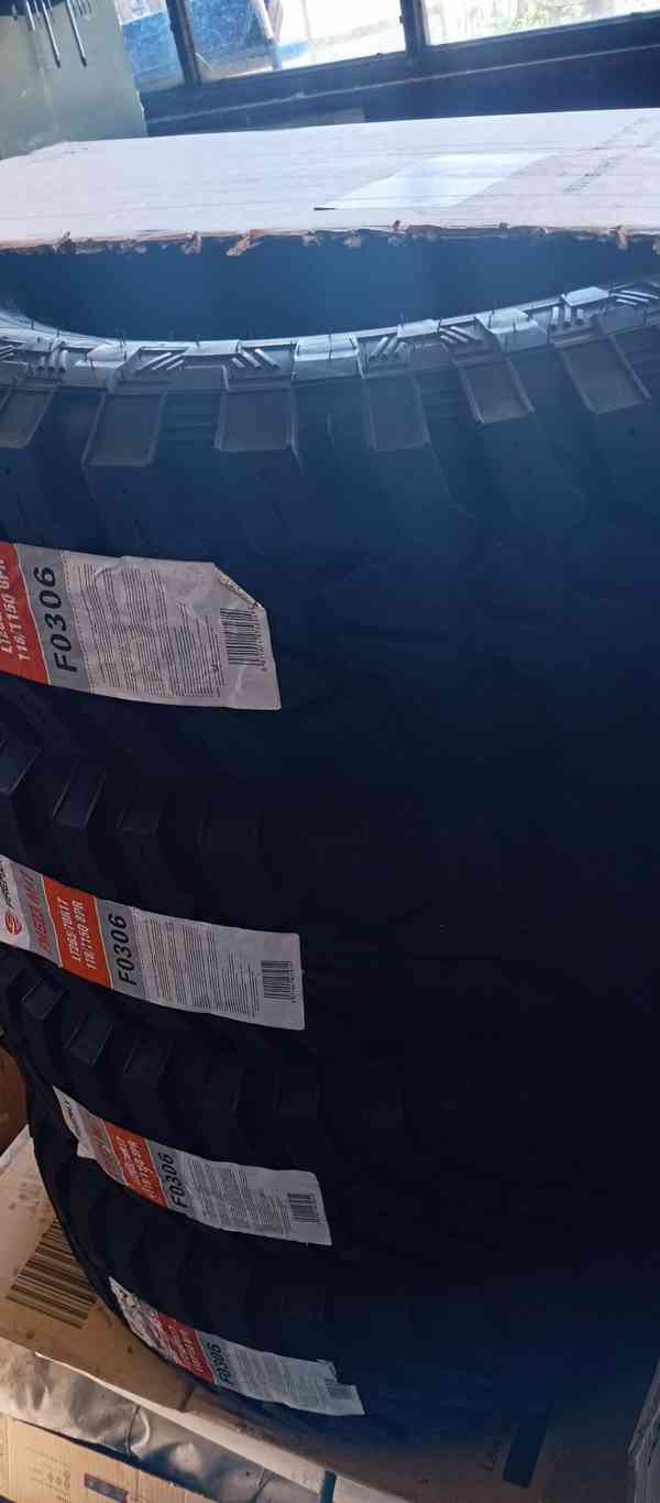 Jeep Grand Cherokee 265/70 R17 250km jako NOVÉ pne4x4M/T M+S - foto 8