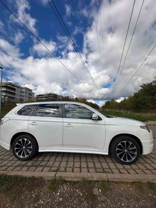 Mitsubishi Outlander 2,2 - foto 6